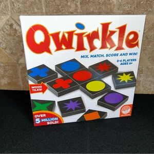 Qwirkle Game (Mix, Match, Score and Win!) - MindWare Games - New.
